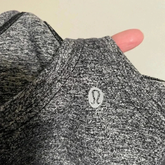 Lululemon cool racerback II heathered black tank size XS - Picture 4 of 4